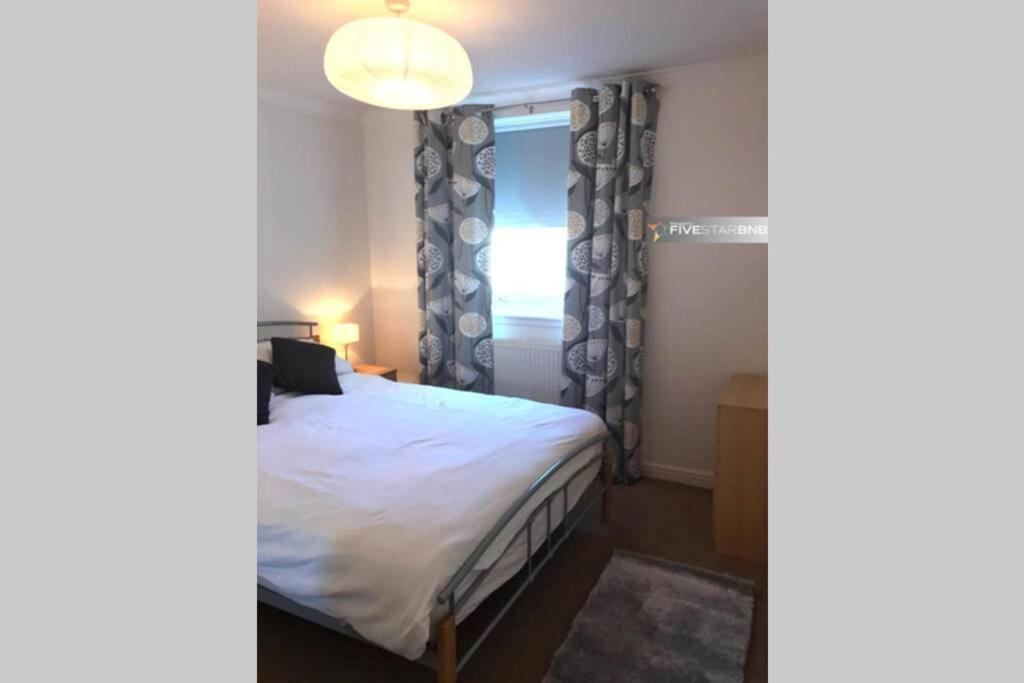 Waterfront Living In Leith With Free Parking! Apartment Единбург Екстериор снимка