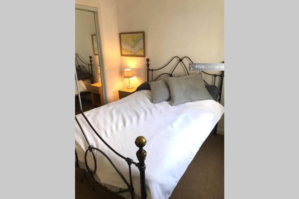 Waterfront Living In Leith With Free Parking! Apartment Единбург Екстериор снимка